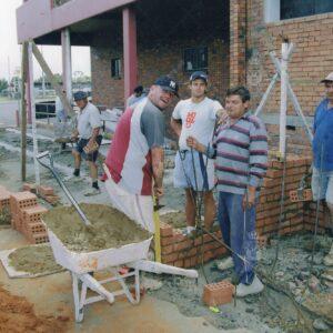 2004 (Dec) 3 - Vukelic (centre)